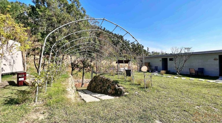 葉子祕境星空森林住宿villa｜南投埔里一泊三食奢華夢幻民宿