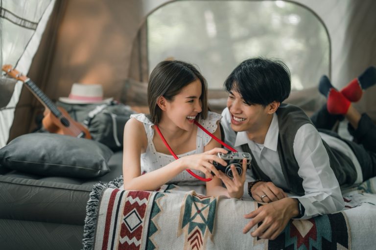 情侶露營的拍照靈感：如何捕捉美好瞬間？
