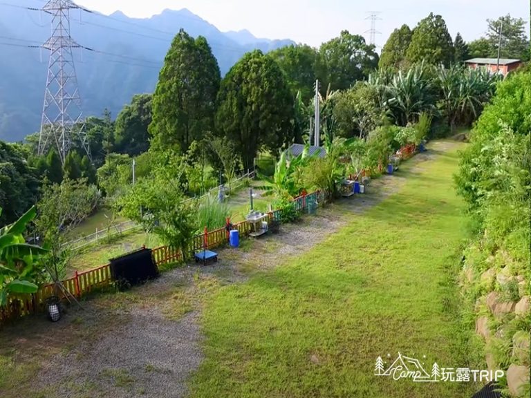 搭露岸民宿露營區